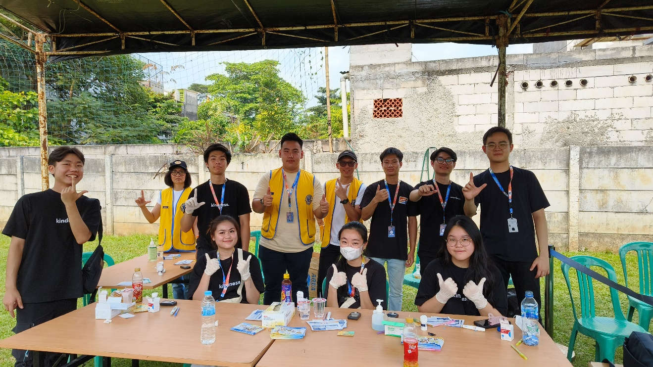 Lions Club dan Pekan Sosial Universitas Prasetiya Mulya menyelenggarakan “Desa Sehat” di Tangsel